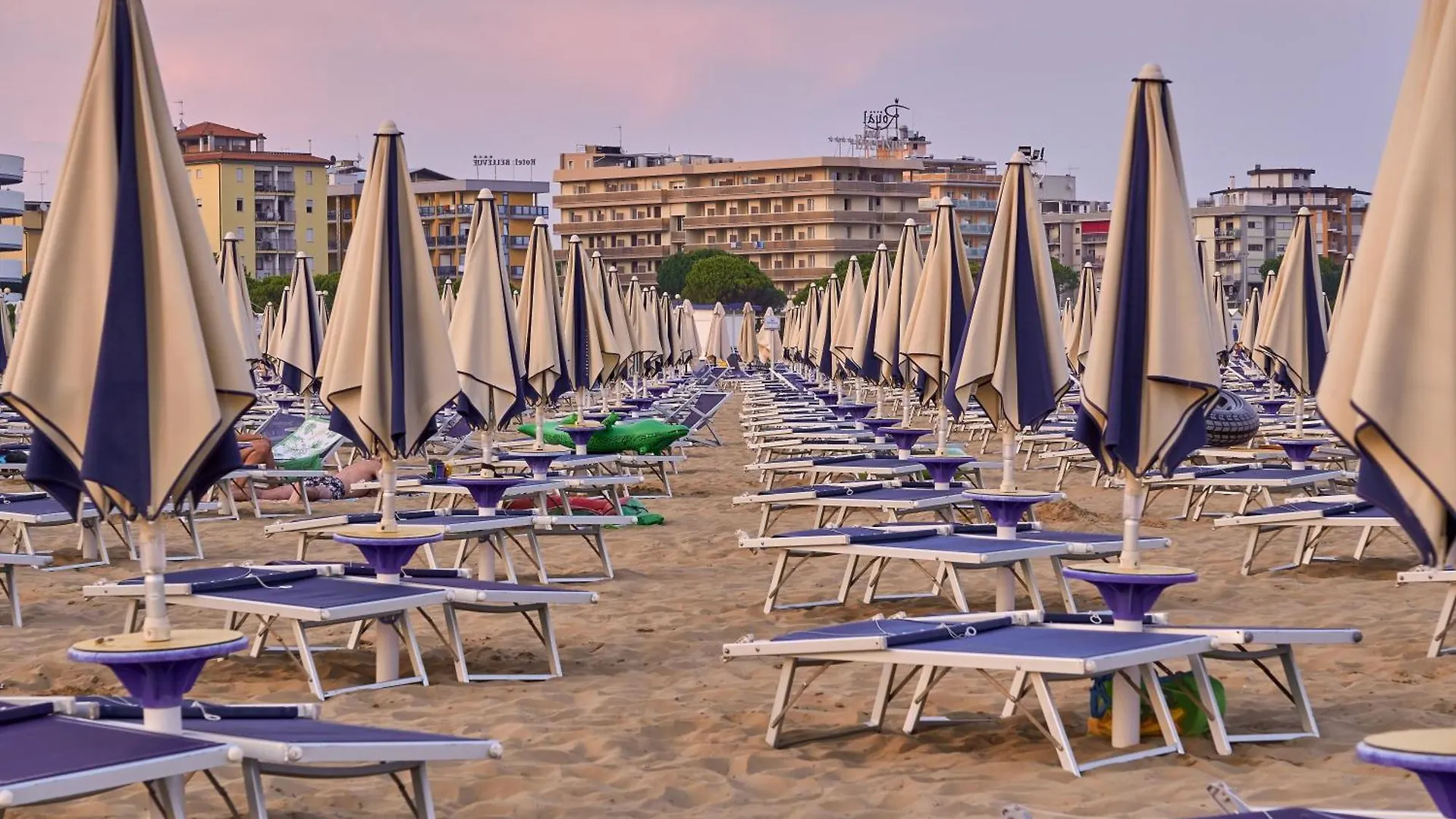Fantastic Apartment With Sea View - Beach Place Included Bibione